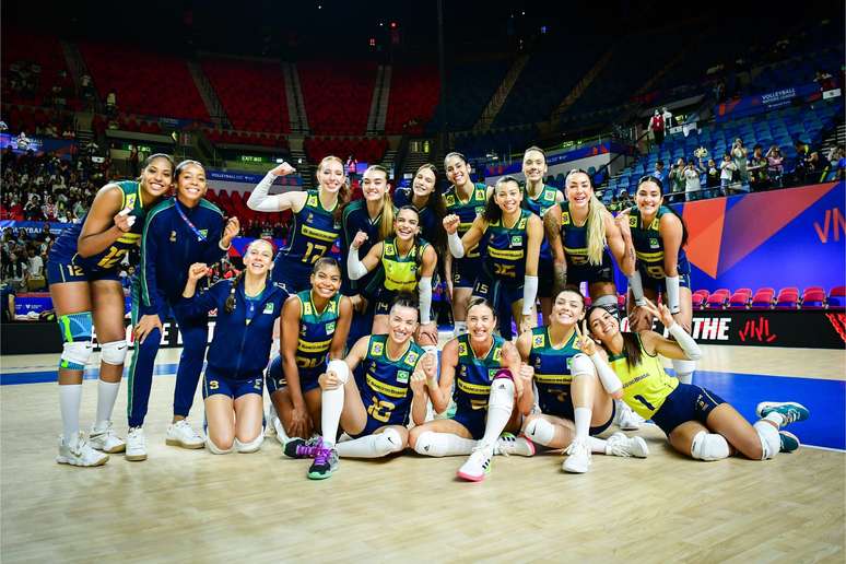 Brasil lidera VNL feminina