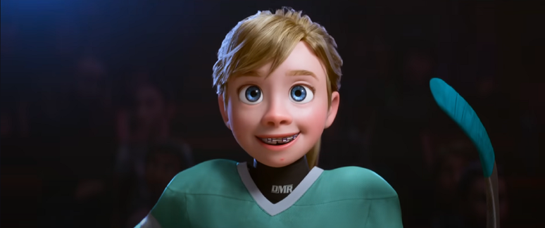 RIley's black top indicates that she is already part of a professional team. (Disclosure/Disney) RIley's black top indicates that she is already part of a professional team. (Disclosure/Disney)