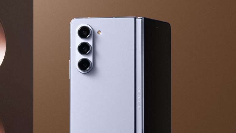 Galaxy Z Fold 6 shows more details in leaked prototype photos