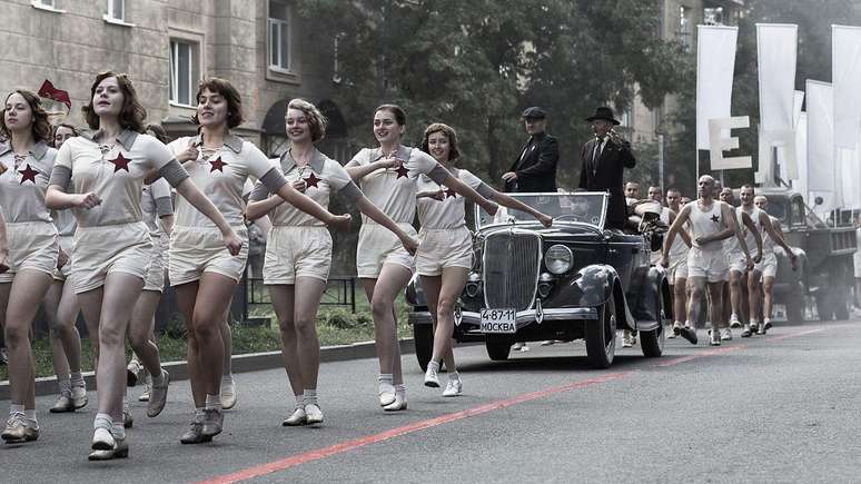 Filmado em 2021, o filme estava em pós-produção quando a Rússia invadiu a Ucrânia
