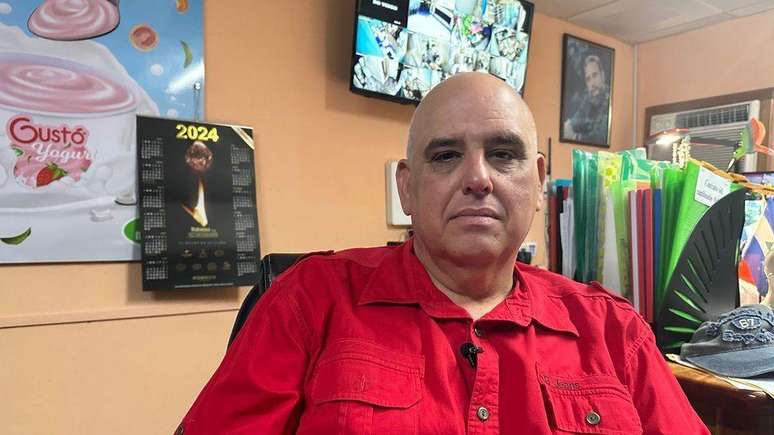 Martín Nizarane garante que não recebe nenhum privilégio especial do Estado