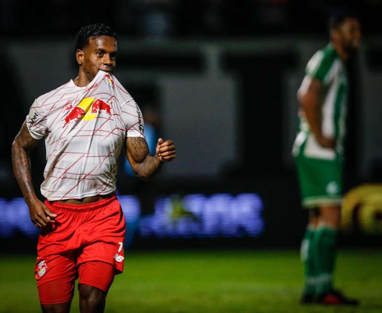 Helinho, atacante do Red Bull Bragantino. 