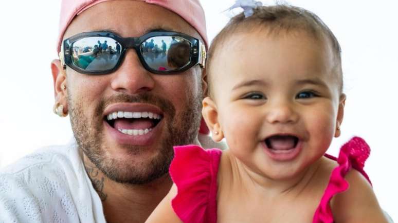 Neymar Jr. tattoos the name of his daughter with Bruna Biancardi, Mavie;  see the result