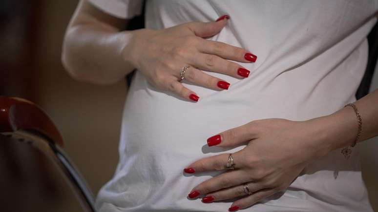 Sabina está na terceira gestação como barriga de aluguel