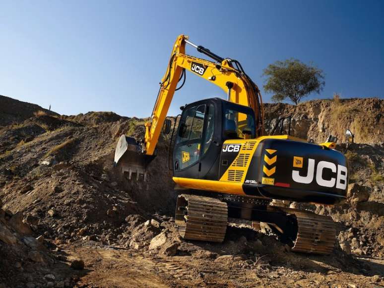 JCB lidera vendas de retroescavadeiras no Brasil, segundo a empresa