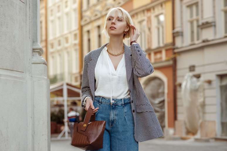 O blazer descontraído pode ser usado de forma casual 