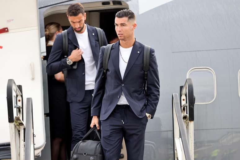 Empreendimentos de Cristiano Ronaldo fora do futebol incluem cadeias de hotéis, academias, meios de comunicação, marcas de roupas íntimas e perfumes.
