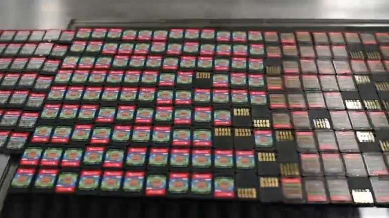 Jogos de Switch foram encontrados no sutiã da suspeita, que foi detida