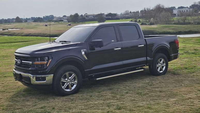 Ford F-150 renovada virá ao Brasil no segundo semestre, mas não com a frente revelada na Argentina (Imagem: Paulo Amaral/Canaltech)