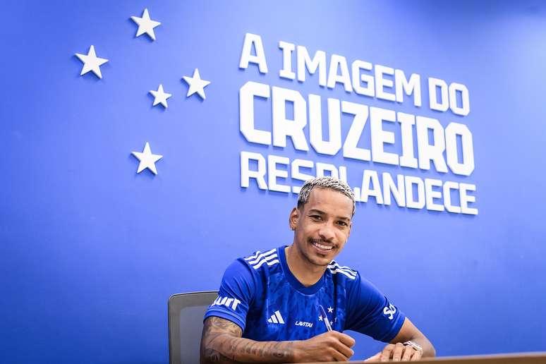 Matheus Pereira fica no Cruzeiro. 