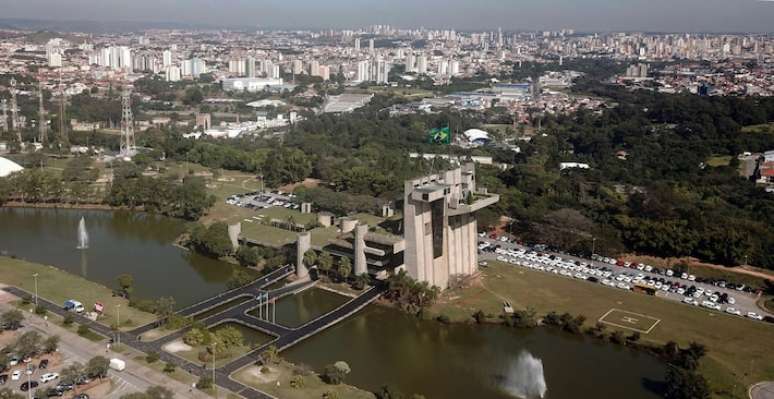 Foto aérea da Prefeitura Municipal de Sorocaba, conhecido como Palácio dos Tropeiros. Eleição municipal de 2024 é uma das pautas para a cidade no interior paulista.