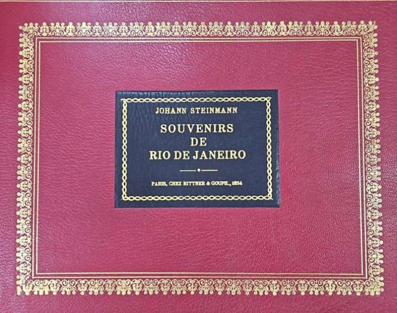 PF recupera livro raro com pinturas de paisagens brasileiras furtado há 16 anos, em São Paulo