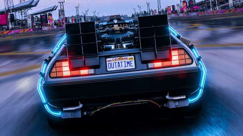 De Lorean do clássico De Volta para o Futuro é um dos novos veículos chegando em Forza Horizon 5