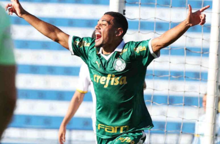 Riquelme Fillipi fez o primeiro gol do Palmeiras na partida –