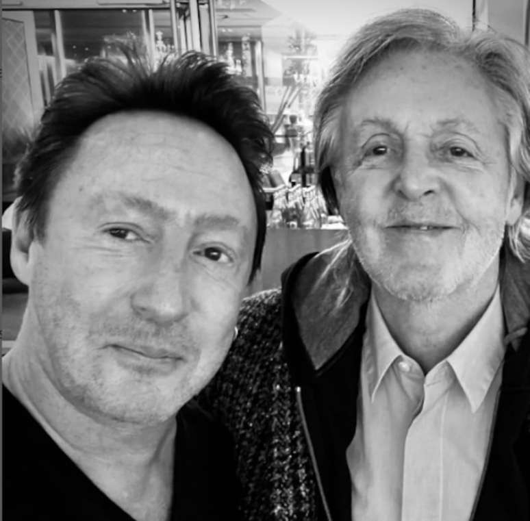 Julian Lennon, de 61 anos, e Paul McCartney, que completou 82 anos na terça-feira, 18