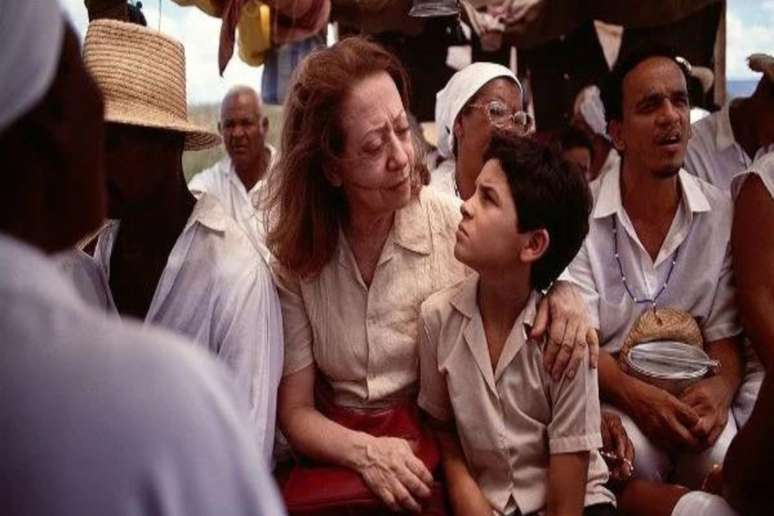 Em “Central do Brasil”, uma professora embarca em uma jornada transformadora com um garoto 