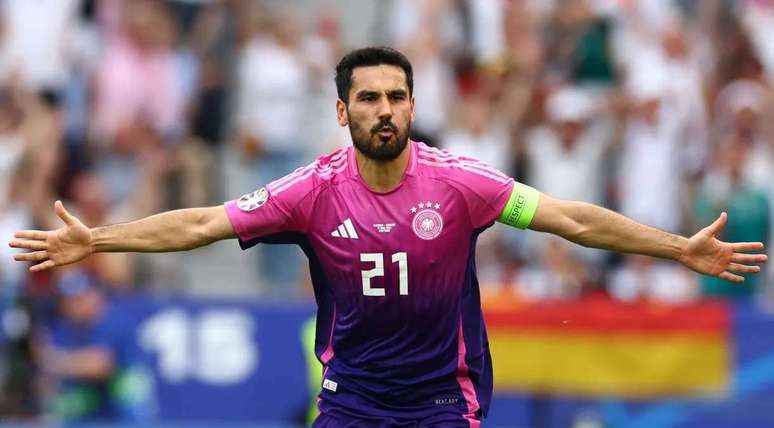 Gundogan comemora o segundo gol da Alemanha contra a Hungria Chris Brunskill/Fantasista/Getty Images