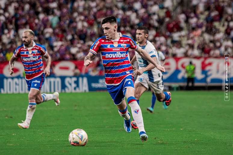 Gonzalo Escobar, atuando pelo Fortaleza contra o Maracanã. 