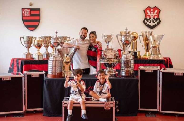 Everton Ribeiro será homenageado por torcidas organizadas do Flamengo nesta quinta –