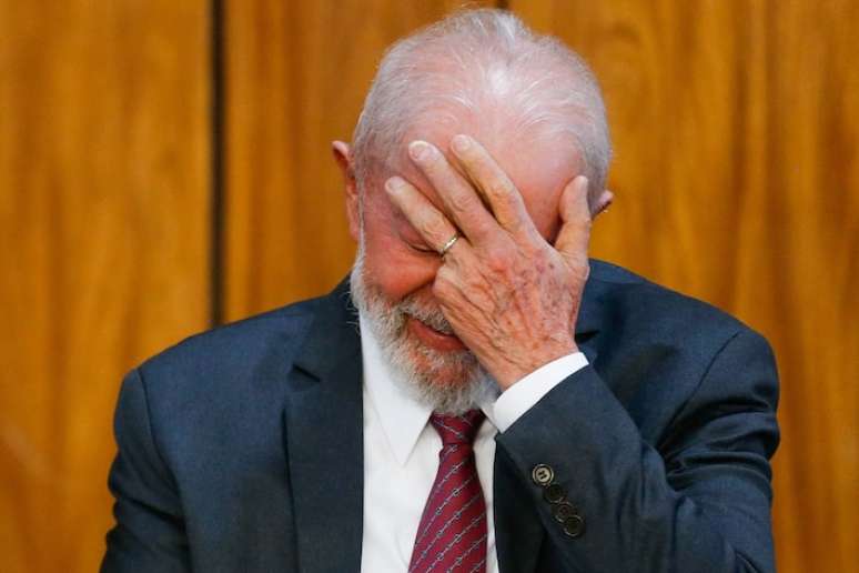 O presidente Lula diz que participará da disputa municipal contra candidatos "negacionistas"