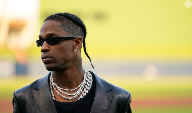 Mais um! Atração do Rock In Rio, Travis Scott é preso por embriaguez e invasão de propriedade: 'Ficou irado, gritando palavrões'.