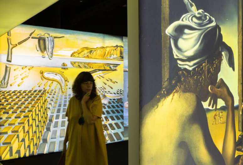 Exposição imersiva "Desafio Salvador Dali: Uma Exposição Surreal" na FAAP.