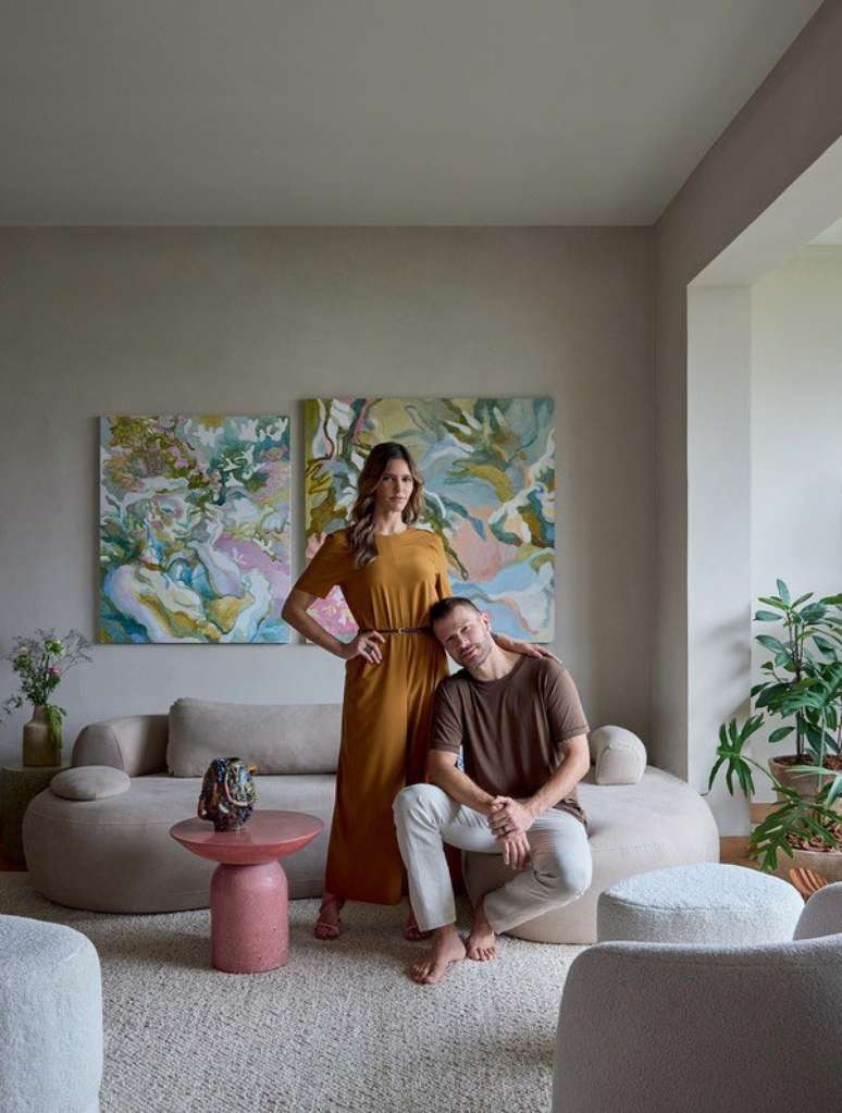 Rodrigo Hilbert e Fernanda Lima abriram seu apartamento em São Paulo para a revista 'Casa Vogue'