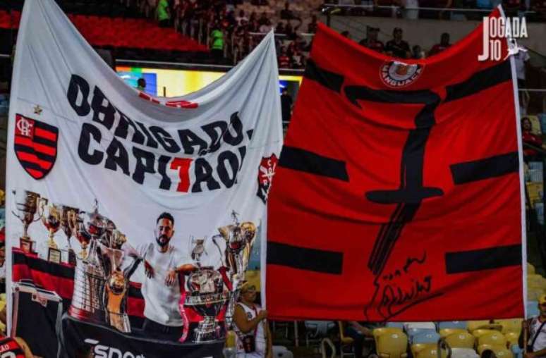 Torcida do Flamengo presta homenagem a Everton Ribeiro – Fotos: Rafael Arantes/Brasileirão