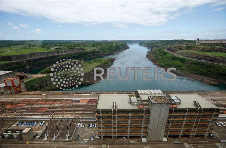 Vista da hidrelétrica de Itaipu do lado paraguaio
11/10/21
REUTERS/Cesar Olmedo