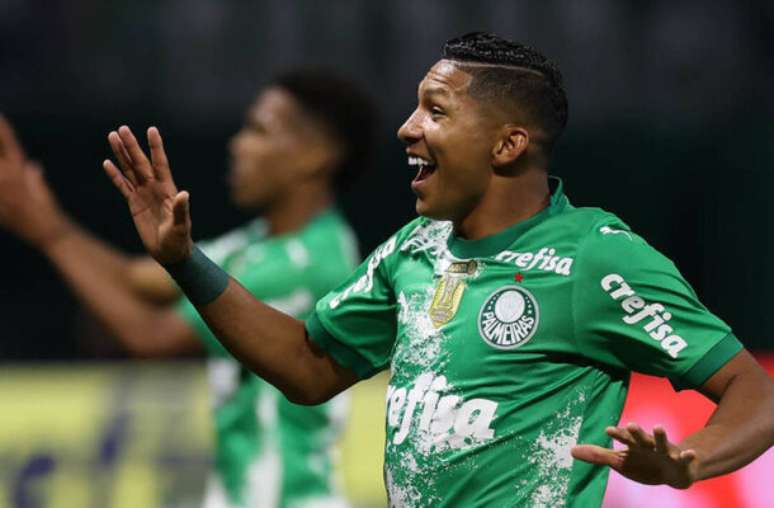 Rony comemora gol pelo Palmeiras; Atacante foi decisivo para a equipe 