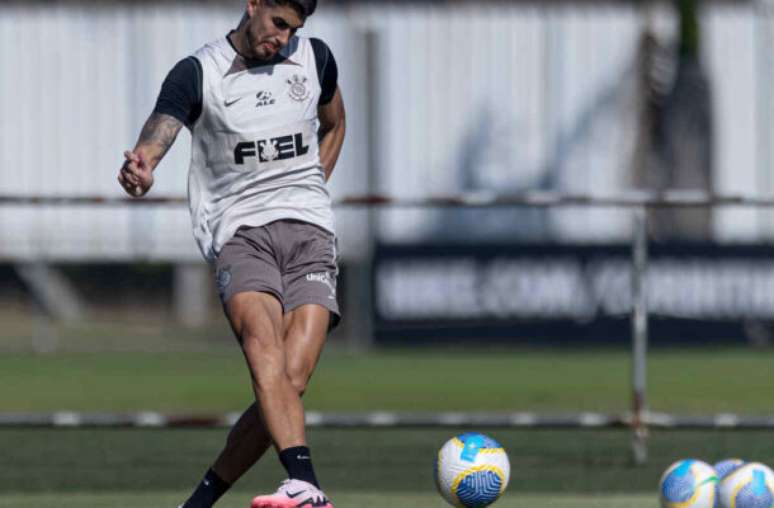 Pedro Raul deve ter mais uma chance de provar que pode ser útil no Corinthians –