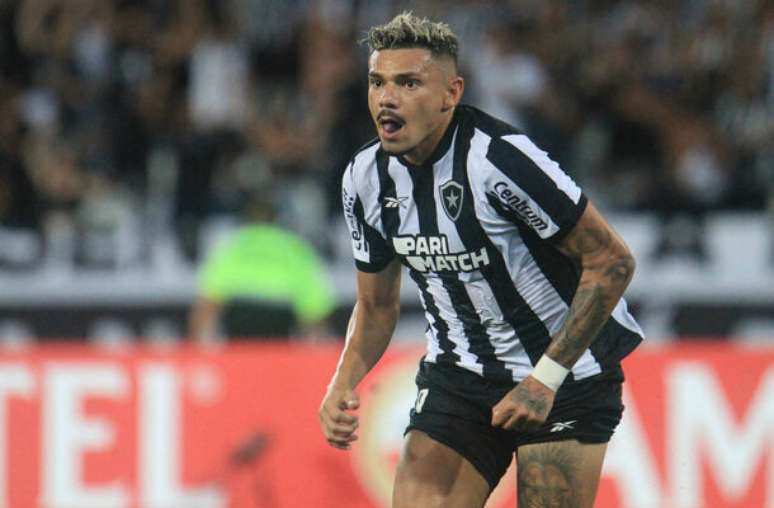 Tiquinho Soares renova com Botafogo –