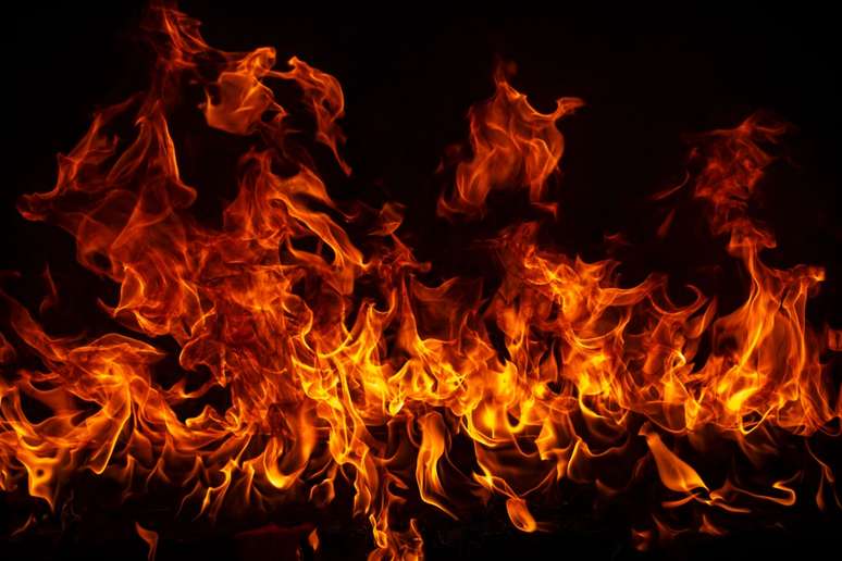 O fogo é amplamente utilizado devido à sua habilidade de alterar a matéria 