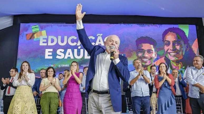 Presidente Lula discursa em evento em Fortaleza CE)