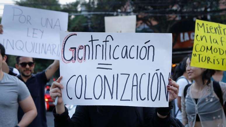 O forte crescimento econômico do México tem seu lado negativo: muitas pessoas se queixam da gentrificação, que faz disparar os preços de moradia e desloca as famílias dos seus bairros de origem