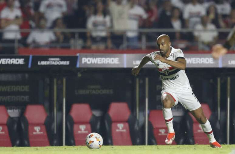 São Paulo é atropelado pelo Vasco e chega a quatro jogos seguidos sem vitória no Brasileirão  –