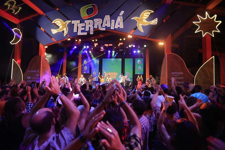 Mariana Aydar volta ao palco do Terraiá, agora para uma apresentação inédita com Duda Beat