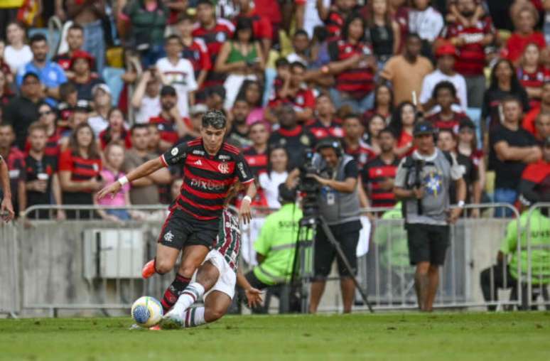 Flamengo ganhou o Fla-Flu  no limite