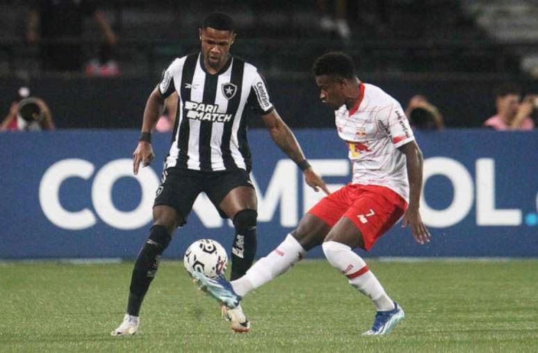 Botafogo e Bragantino se enfrentam no Nilton Santos –