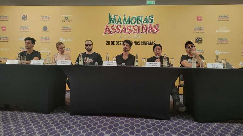 Coletiva de imprensa com elenco e produção 