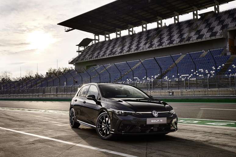 Novo Volkswagen Golf R Black Line 2025
