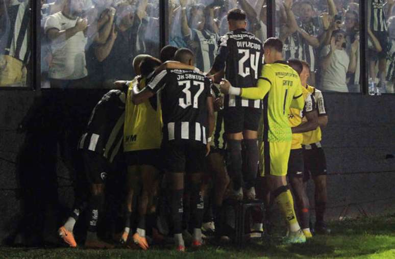 Bem no Brasileirão, Botafogo terá o apoio da Massa Compacta novamente como forasteiro –