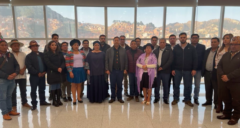 Em vídeo postado nas redes sociais, Arce pede mobilização da população boliviana a favor da democracia