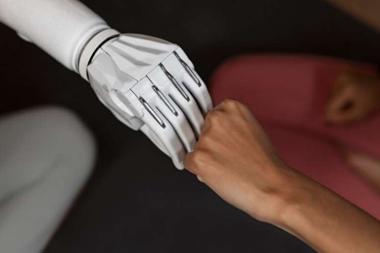 Cientistas criam pele para ser aplicada em robôs