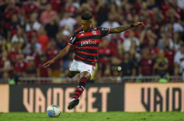 Bruno Henrique é dúvida no jogo entre Flamengo e Cruzeiro