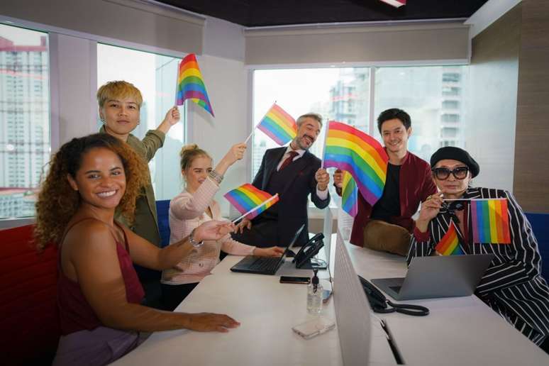 O Dia do Orgulho LGBTQIAPN+ destaca a importância da pluralidade na sociedade e no trabalho