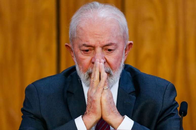Lula considera que as altas da moeda estejam relacionadas às suas entrevistas.