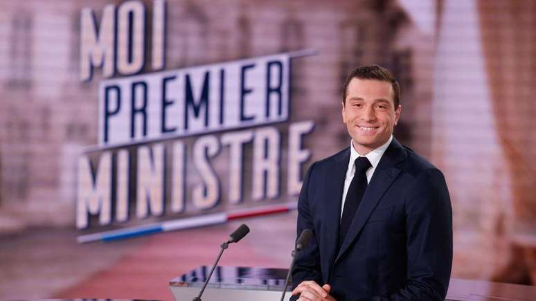 Jordan Bardella, líder de 28 anos do partido de extrema direita Rassemblement National (RN), pode se tornar o próximo primeiro-ministro da França