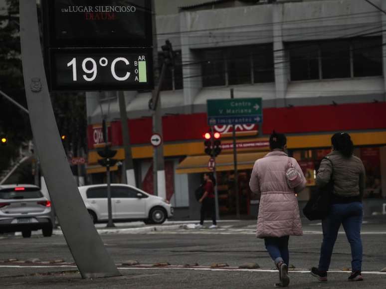 Temperatura deve cair em São Paulo e em outras regiões do País durante o fim de semana.