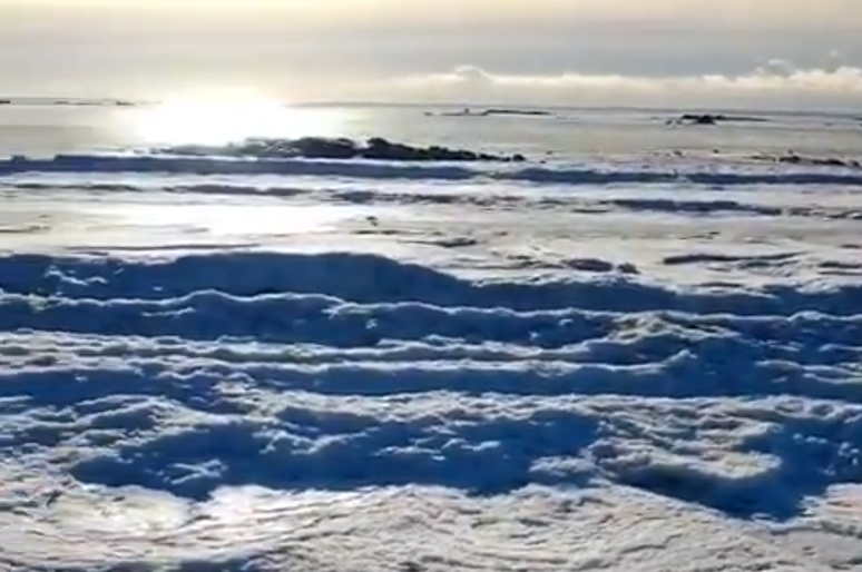 Fenômeno de "mar congelado" é comum em regiões de alta latitude (Imagem: @Tiempo_AMBA)